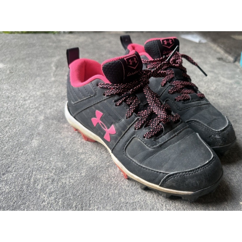 Under Armour Lead Off Girls Black and Pink Softball Cleats Size 2.5Y